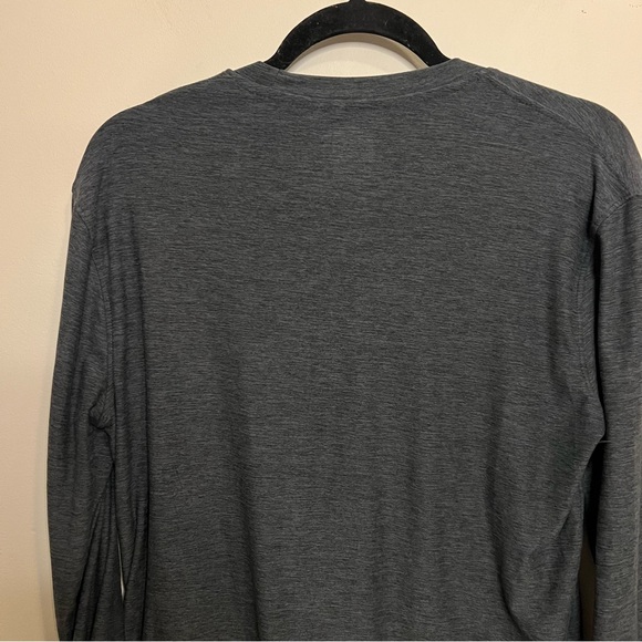 Men's Gray LEG3ND Long Sleeve Shirt Athletic Workout Fitness Comfort Casual Gym - Picture 5 of 6